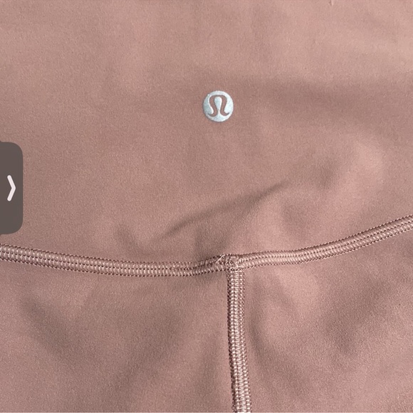 Lululemon Align High-Rise Pant 25"
Twilight Rose Size 10 - Picture 6 of 6